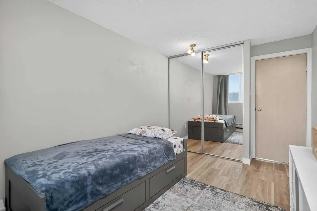 626 15 Avenue SW Calgary AB T2R 0R5