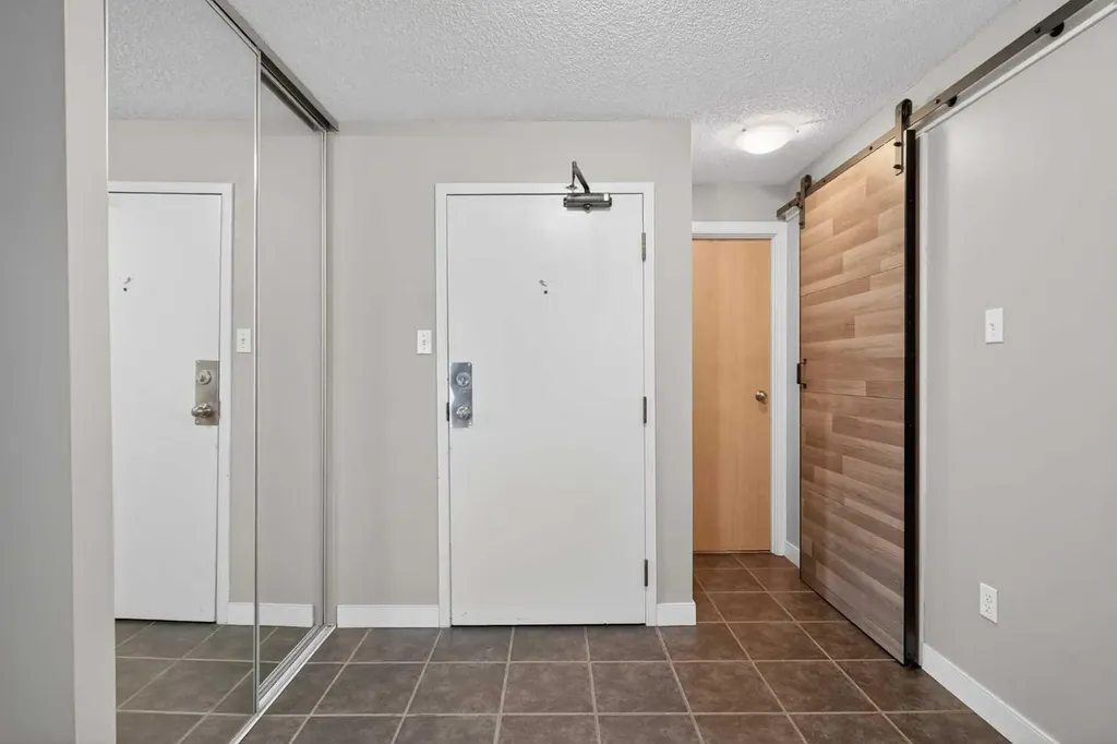 626 15 Avenue SW Calgary AB T2R 0R5