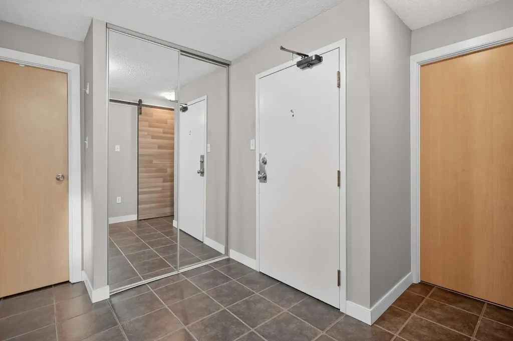 626 15 Avenue SW Calgary AB T2R 0R5