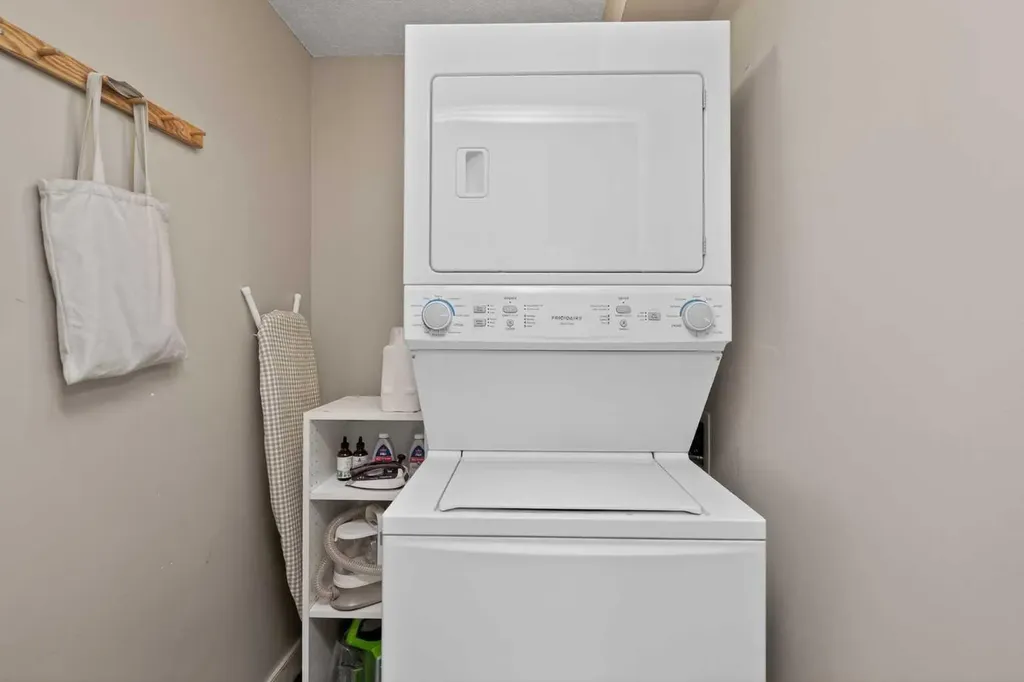 626 15 Avenue SW Calgary AB T2R 0R5