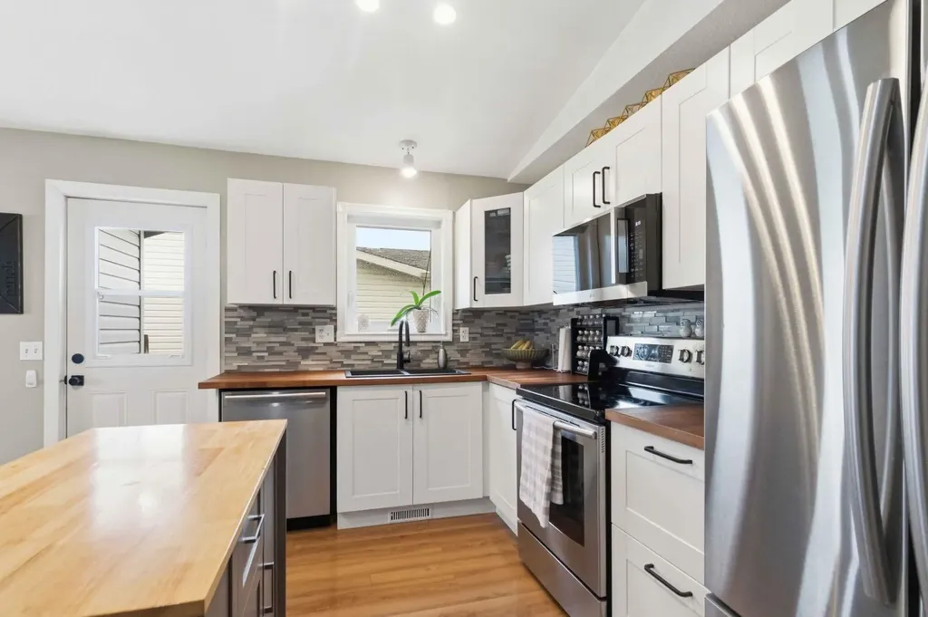 197 Black Bear Crescent Fort Mcmurray AB T9K2J5