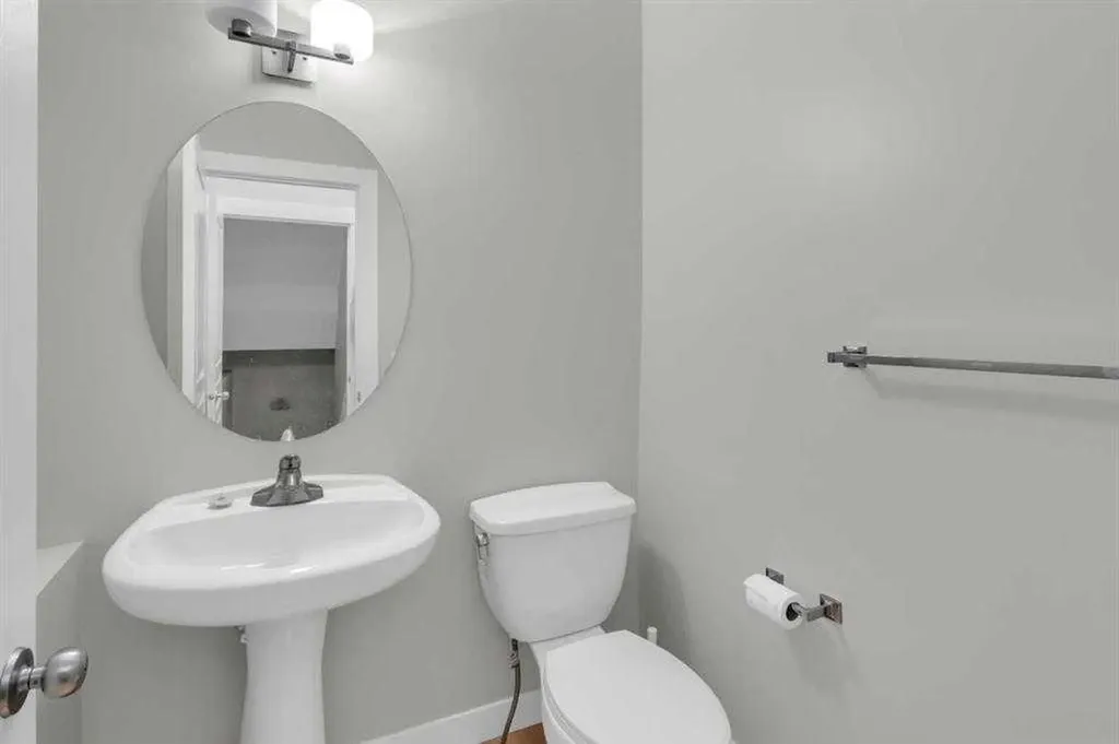 24 Royal Birch Park NW Calgary AB T3G 0B8