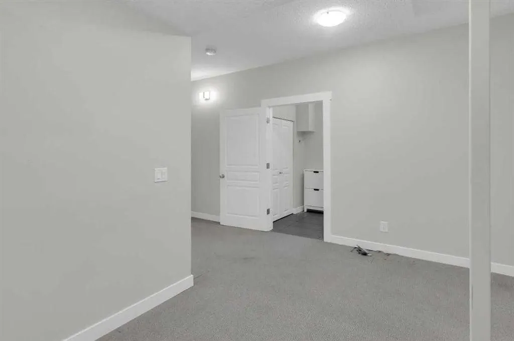 24 Royal Birch Park NW Calgary AB T3G 0B8