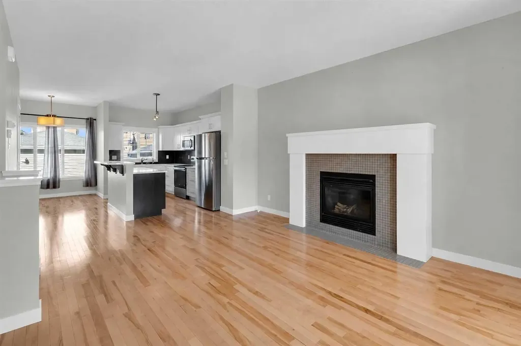 24 Royal Birch Park NW Calgary AB T3G 0B8