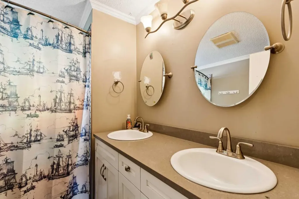 1826 Summerfield Boulevard SE Airdrie AB T4B 1V3