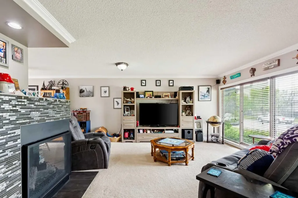 1826 Summerfield Boulevard SE Airdrie AB T4B 1V3