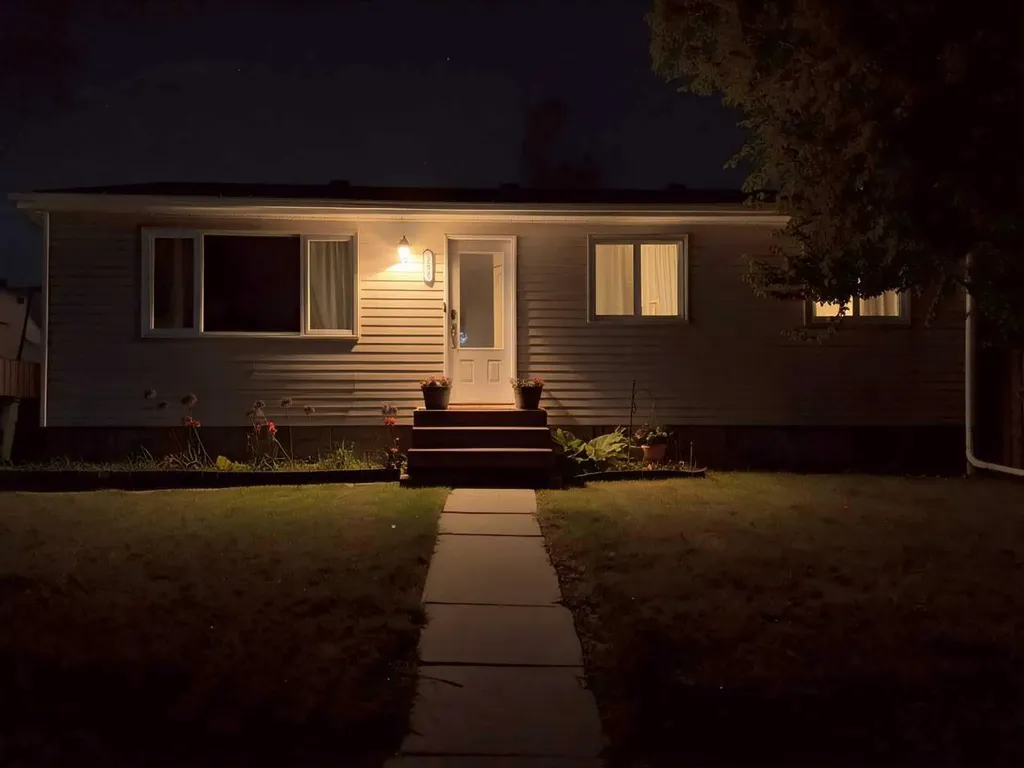 1109 56 Street Edson AB T7E 1H8