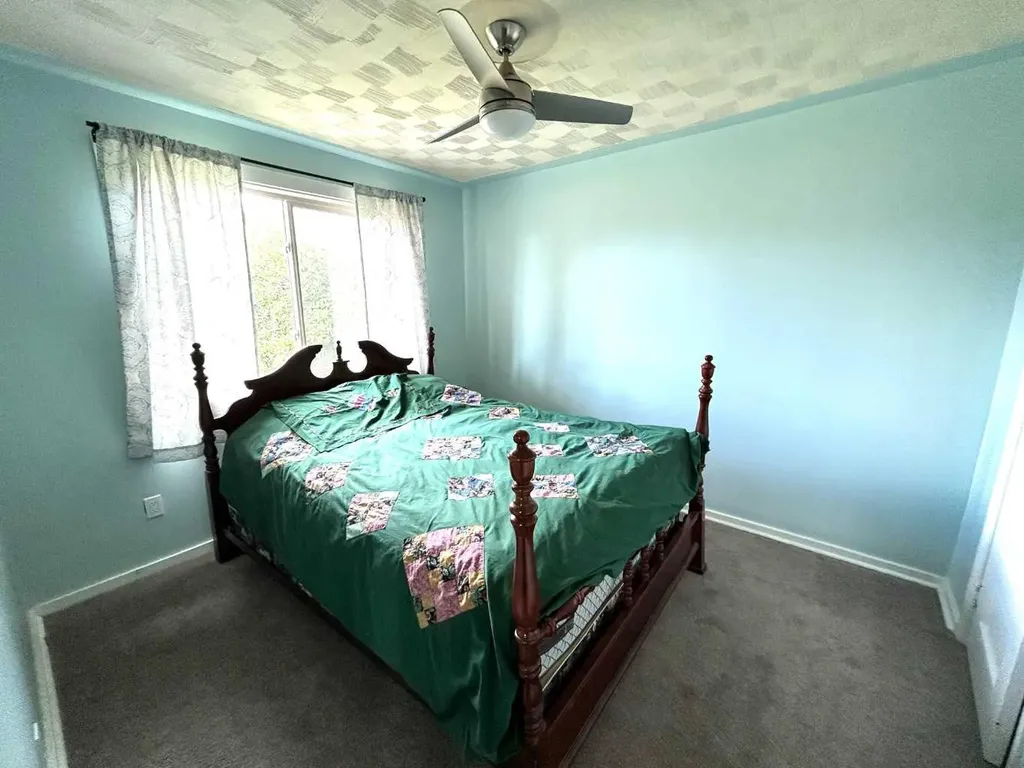 517 Iris Street Rosemary AB T0J 2W0