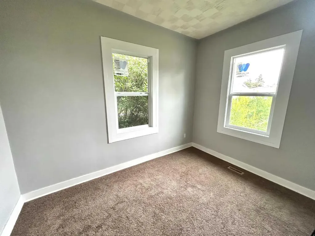 517 Iris Street Rosemary AB T0J 2W0