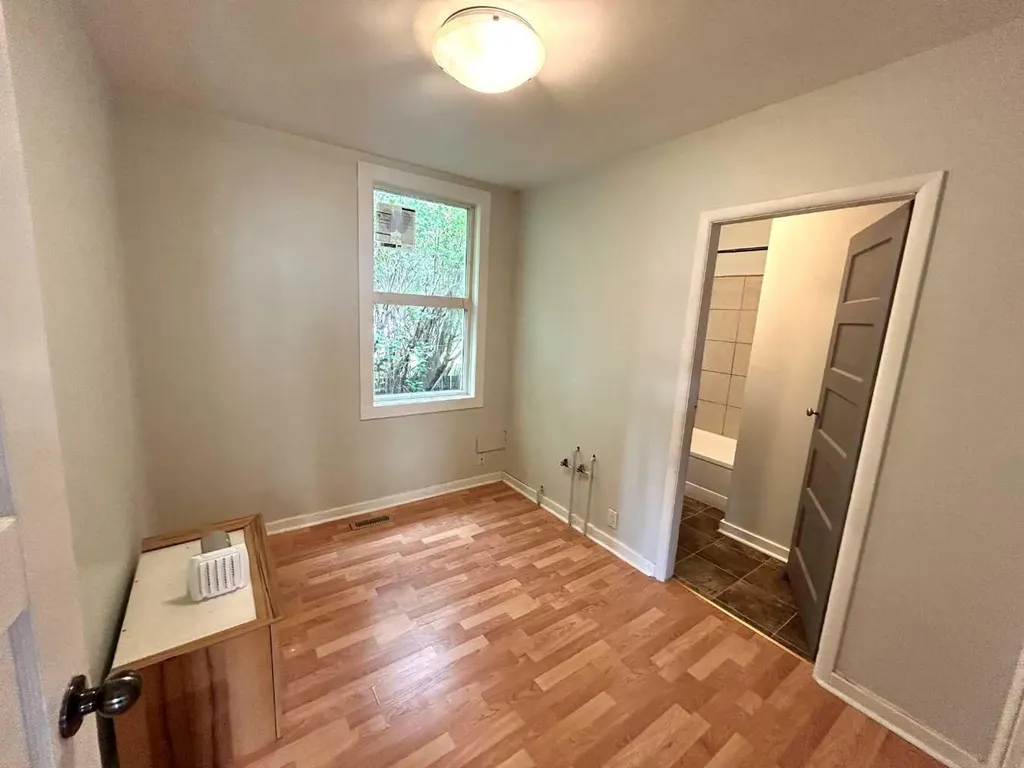 517 Iris Street Rosemary AB T0J 2W0