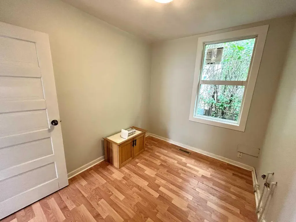 517 Iris Street Rosemary AB T0J 2W0