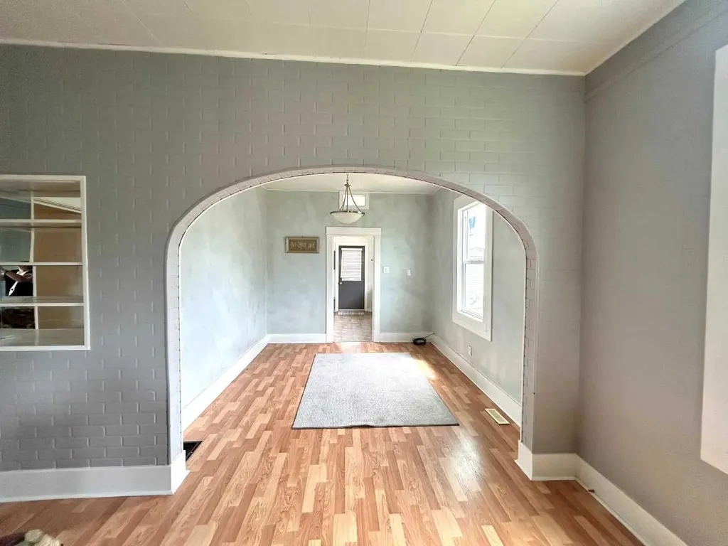517 Iris Street Rosemary AB T0J 2W0