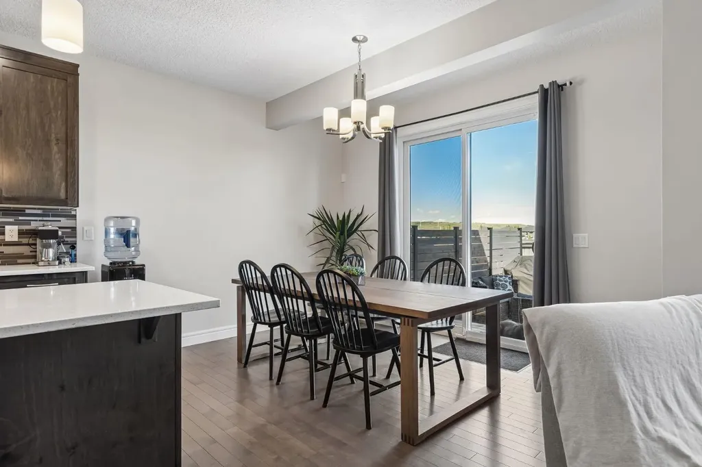 295 Willow Corner Cochrane AB T4C 0W1