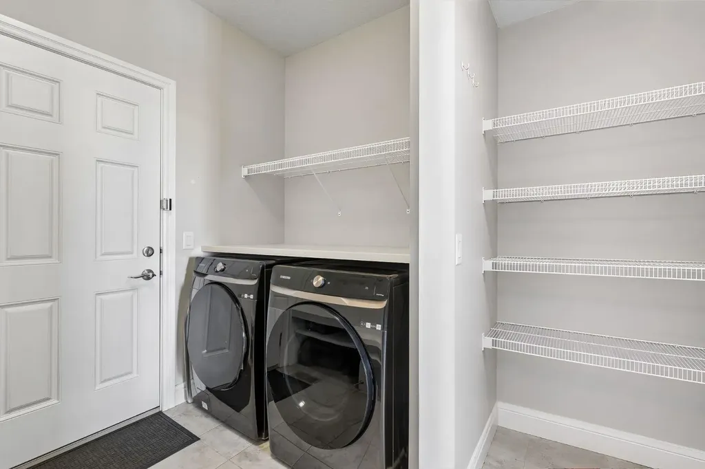 295 Willow Corner Cochrane AB T4C 0W1