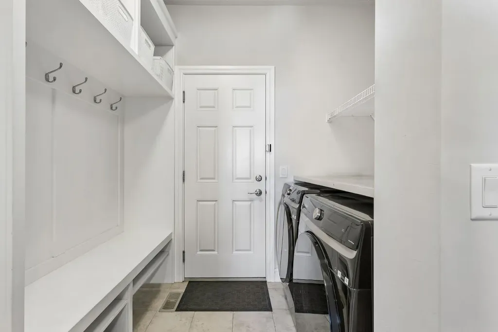 295 Willow Corner Cochrane AB T4C 0W1