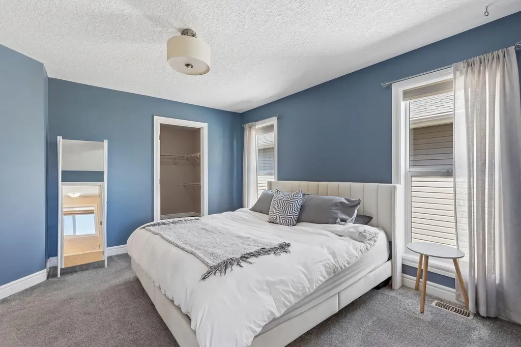 295 Willow Corner Cochrane AB T4C 0W1