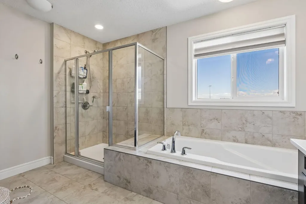 295 Willow Corner Cochrane AB T4C 0W1