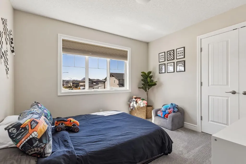 295 Willow Corner Cochrane AB T4C 0W1