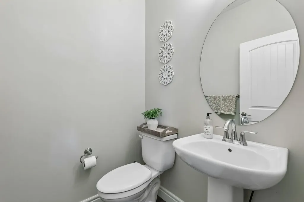 295 Willow Corner Cochrane AB T4C 0W1