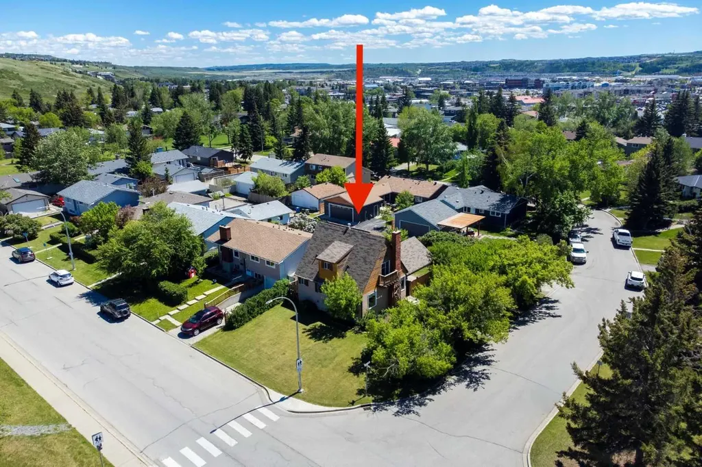 2 Crocus Crescent Cochrane AB T4C1E2