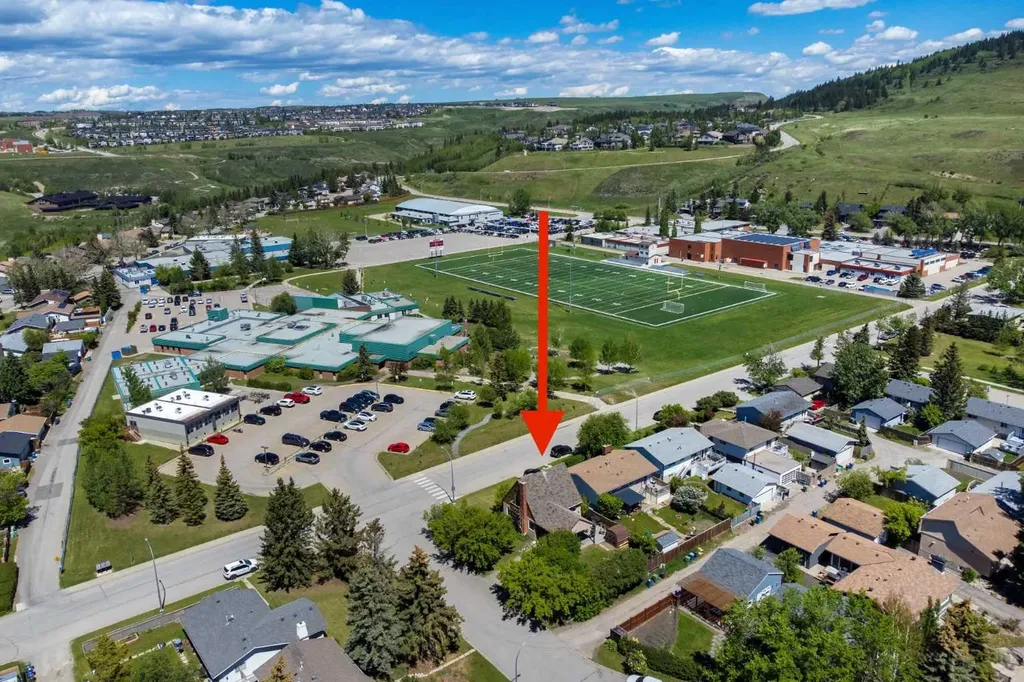 2 Crocus Crescent Cochrane AB T4C1E2