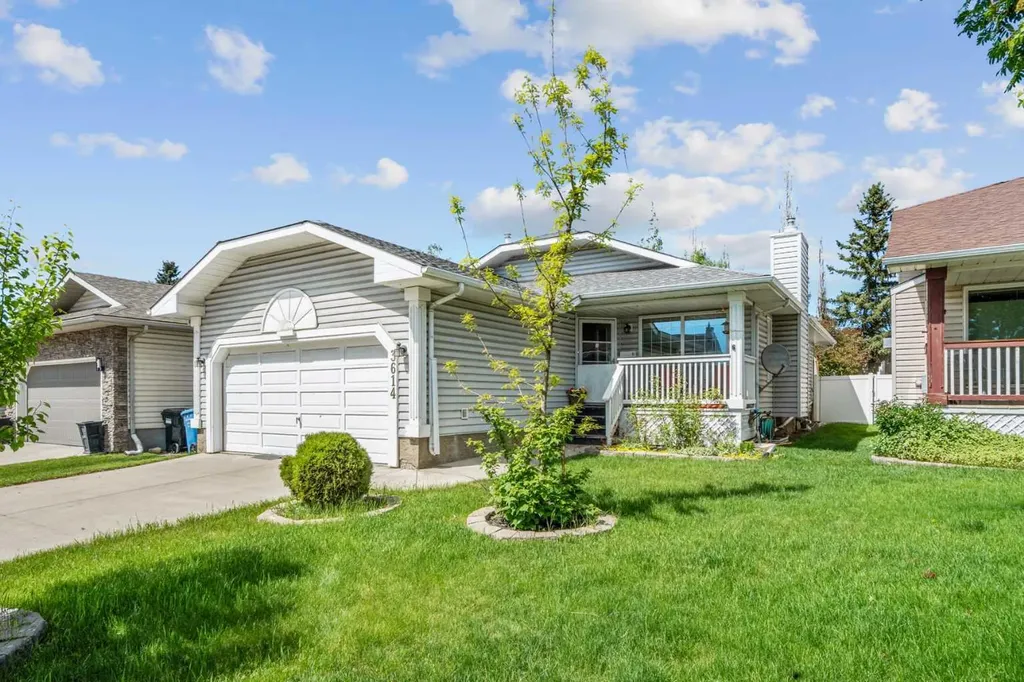 3614 Douglas Woods Heights SE Calgary AB T2Z 2G4