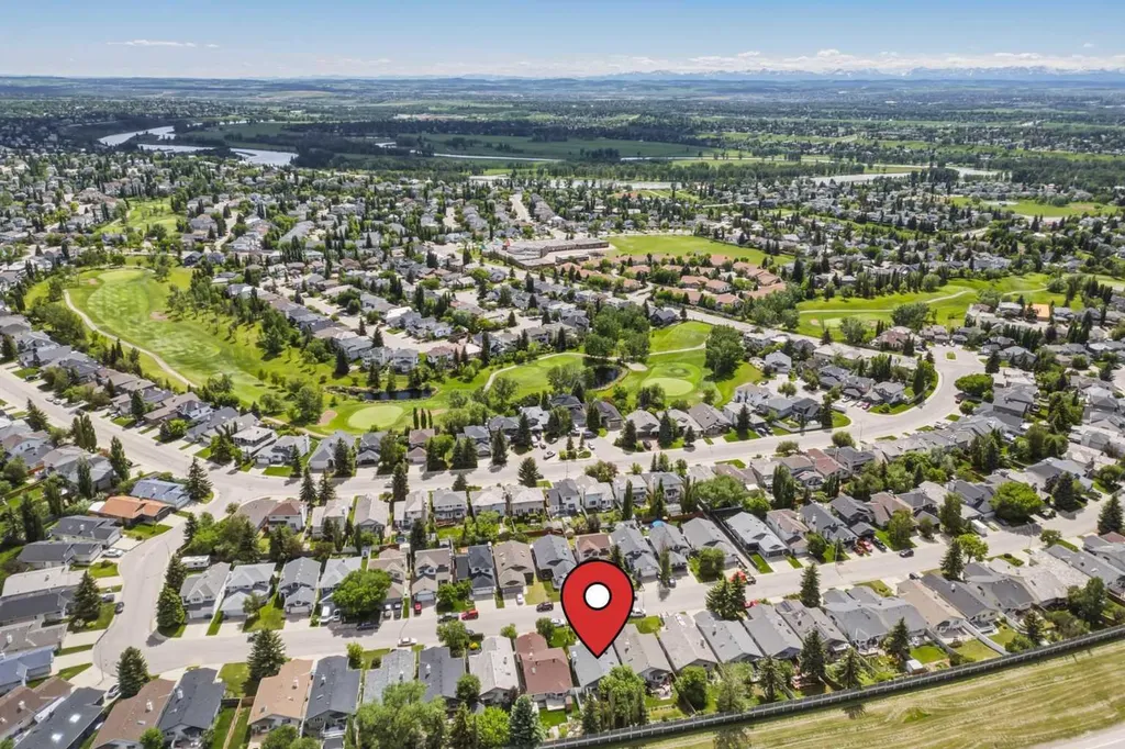 3614 Douglas Woods Heights SE Calgary AB T2Z 2G4