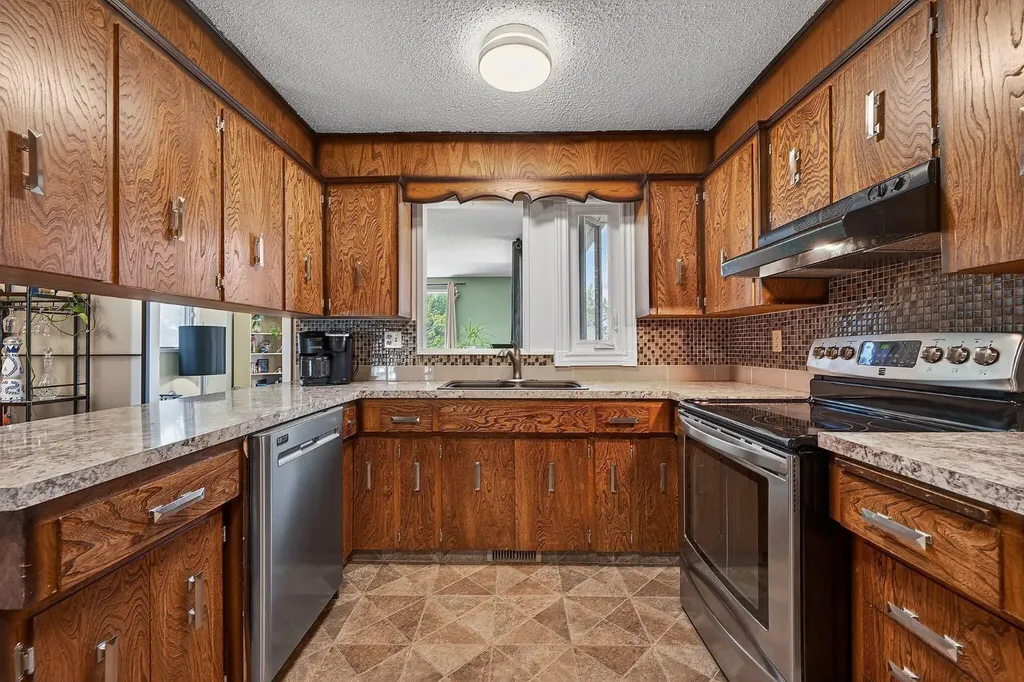 408 Rundleville Place NE Calgary AB T1Y2T4