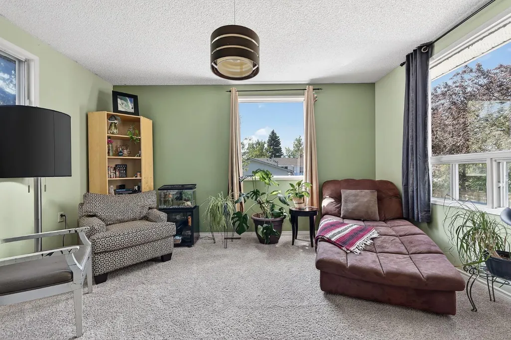 408 Rundleville Place NE Calgary AB T1Y2T4