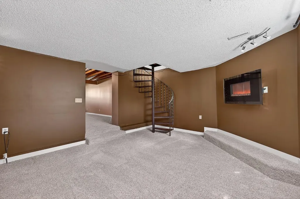 408 Rundleville Place NE Calgary AB T1Y2T4
