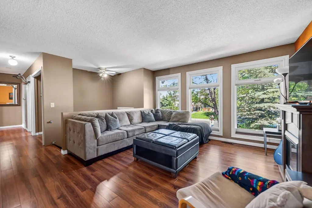 408 Rundleville Place NE Calgary AB T1Y2T4