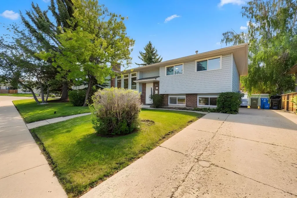 408 Rundleville Place NE Calgary AB T1Y2T4