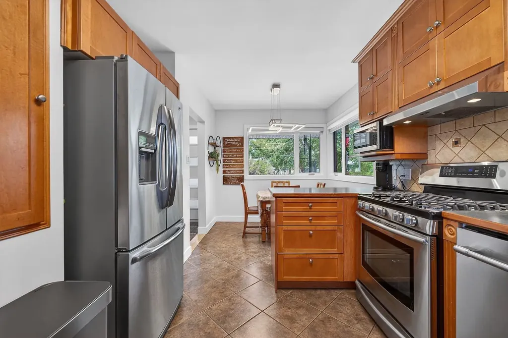 3723 2 Street NW Calgary AB T2K0Y5