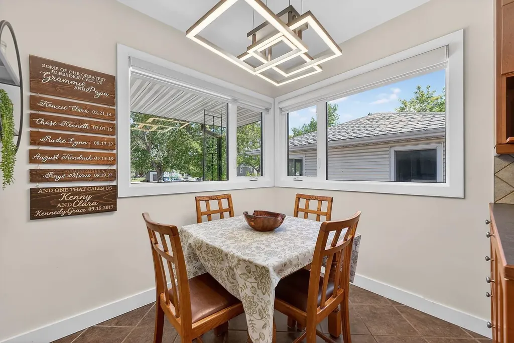 3723 2 Street NW Calgary AB T2K0Y5