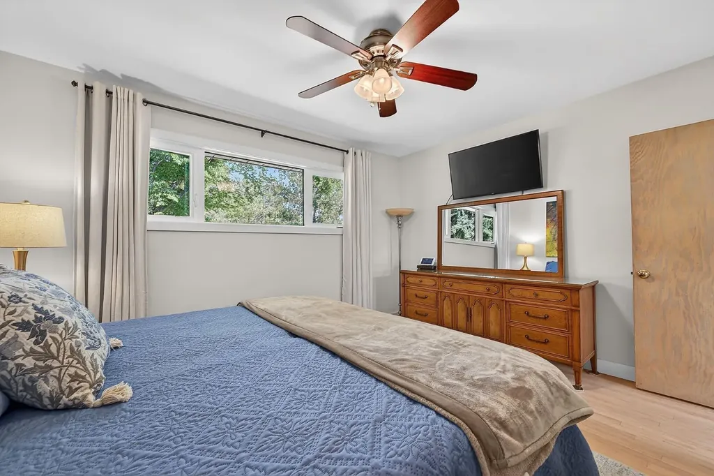 3723 2 Street NW Calgary AB T2K0Y5