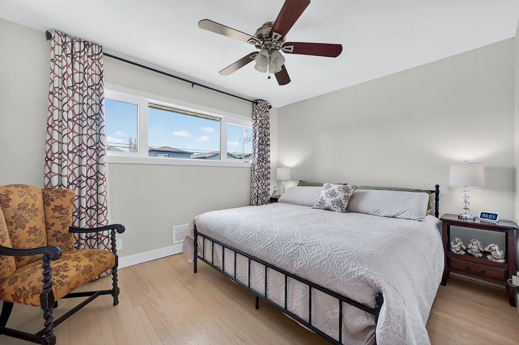 3723 2 Street NW Calgary AB T2K0Y5