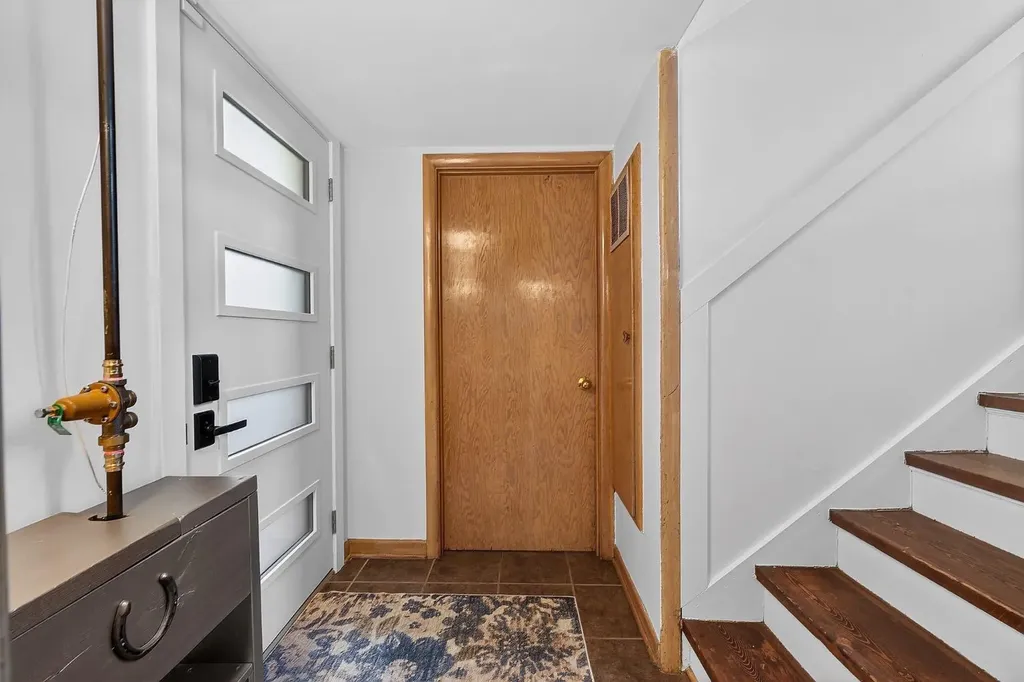 3723 2 Street NW Calgary AB T2K0Y5