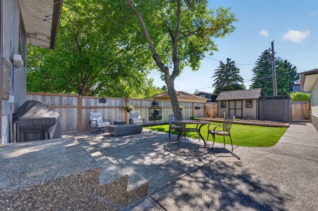 3723 2 Street NW Calgary AB T2K0Y5