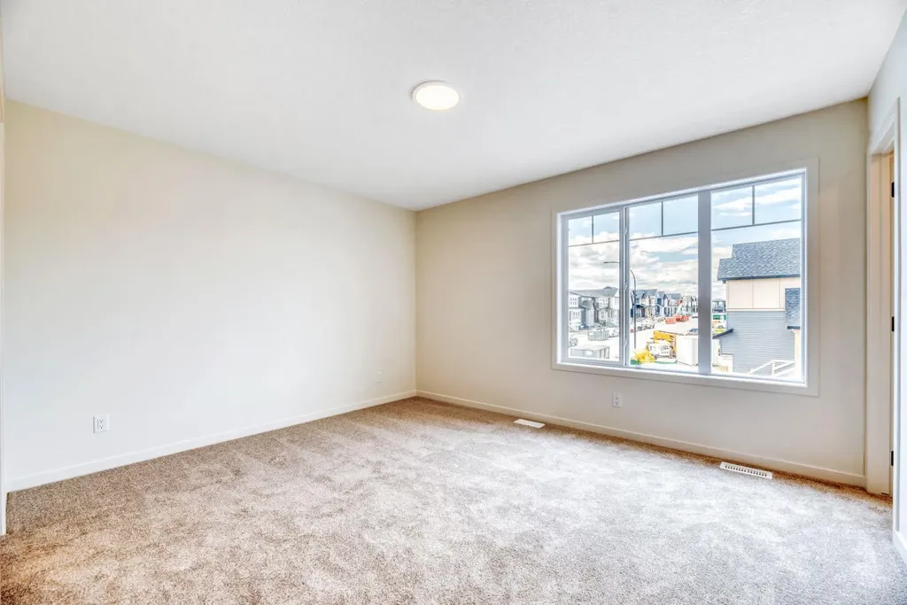 152 Annette Villas NW Calgary AB T3R 2B5
