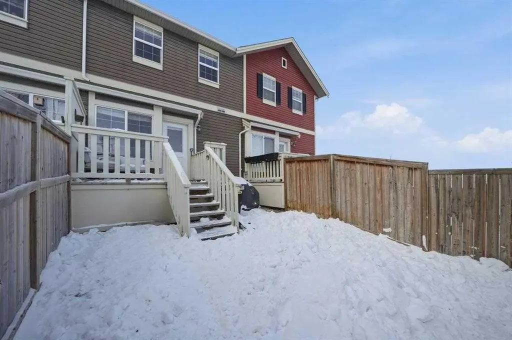 1001 8 Street NW Airdrie AB T4B0W3