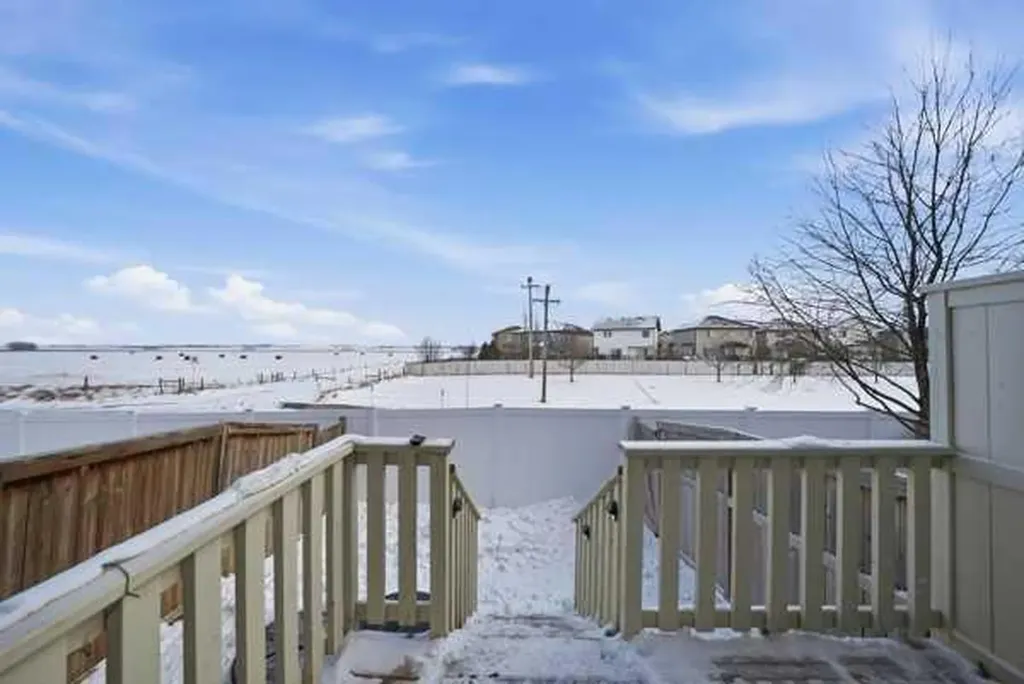 1001 8 Street NW Airdrie AB T4B0W3