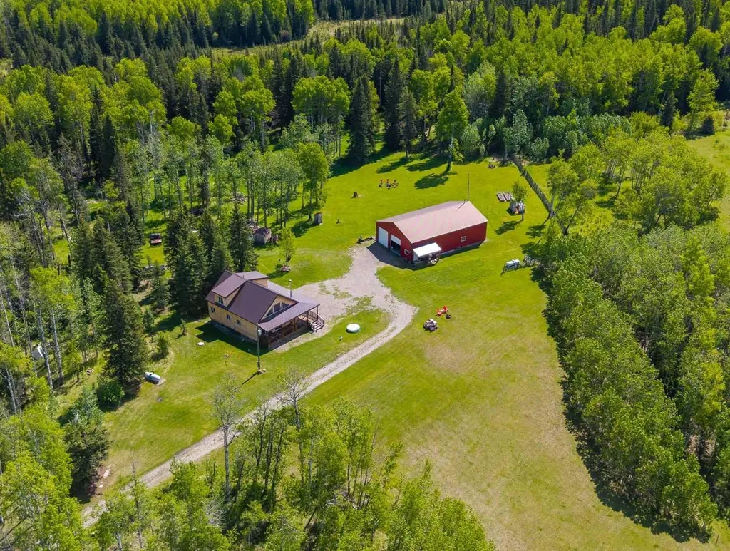33445 Highway 587 Rural Mountain View County AB T0M 1X0