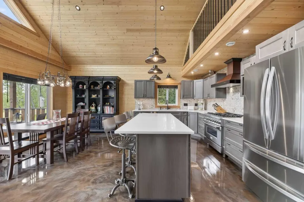 33445 Highway 587 Rural Mountain View County AB T0M 1X0
