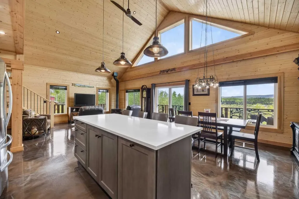 33445 Highway 587 Rural Mountain View County AB T0M 1X0