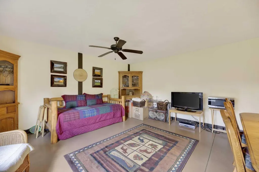 33445 Highway 587 Rural Mountain View County AB T0M 1X0