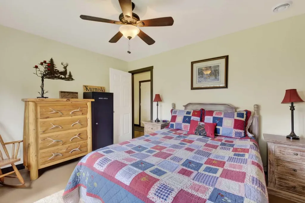 33445 Highway 587 Rural Mountain View County AB T0M 1X0