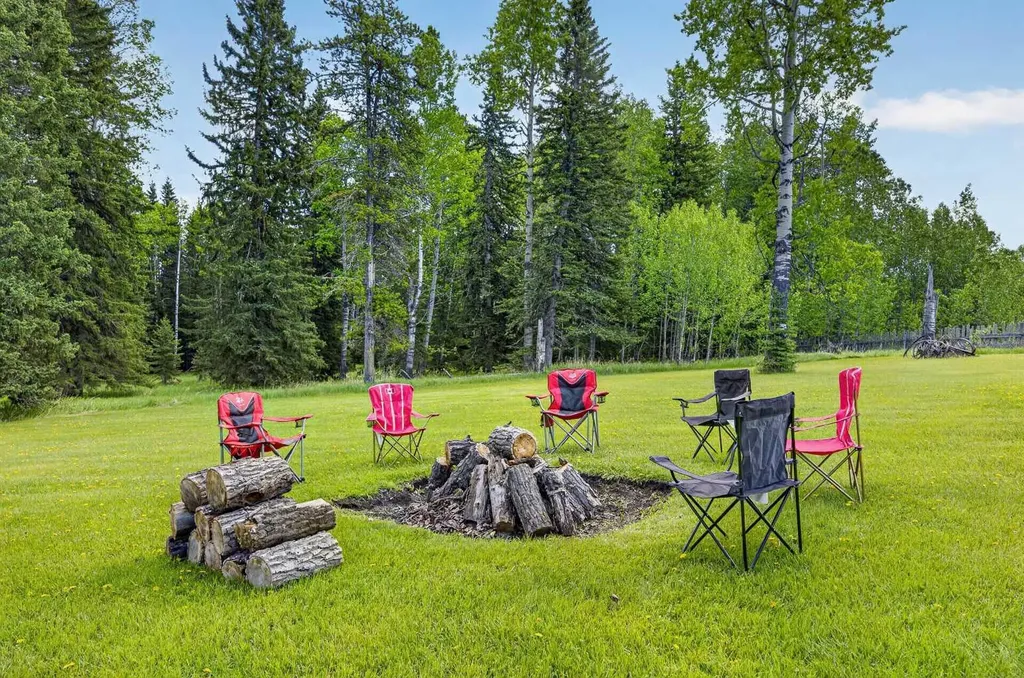 33445 Highway 587 Rural Mountain View County AB T0M 1X0