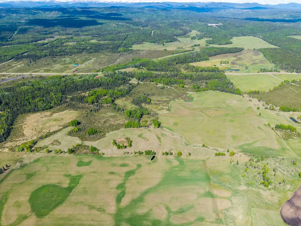 33445 Highway 587 Rural Mountain View County AB T0M 1X0