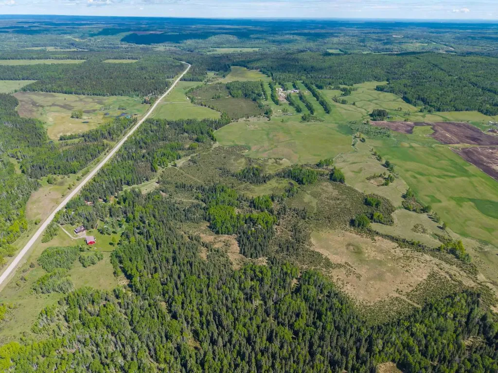 33445 Highway 587 Rural Mountain View County AB T0M 1X0