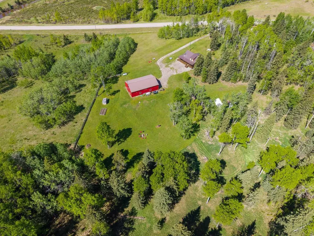 33445 Highway 587 Rural Mountain View County AB T0M 1X0